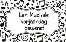 Wenskaart "Een Muzikale verjaardag gewenst" muziektekens zwart/wit horizontaal