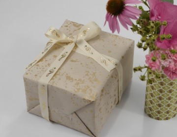 Cadeaulint creme goud op pakje