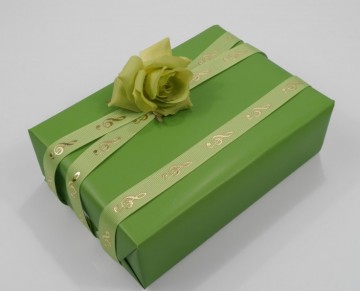 Cadeaulint lichtgroen goud op pakje