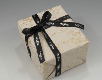 Cadeaulint zwart zilver op pakje