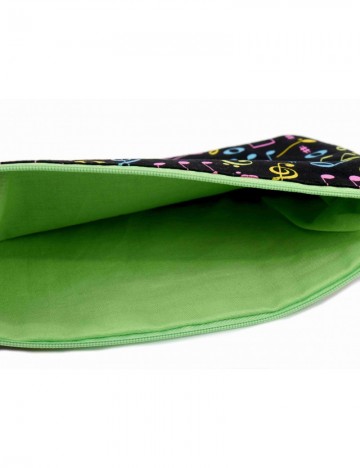 Etui tasje zwart met gekleurde muziektekens b 3