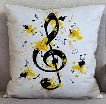 Kussenhoes wit vioolsleutel zwart met muzieknoten zwart geel