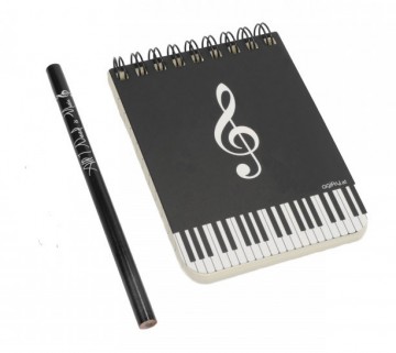 Notitieboekje klein met potlood toetsen vioolsleutel