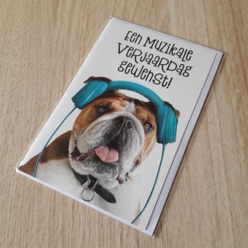 Verjaardagskaart een muzikale verjaardag gewenst hond met koptelefoon 2